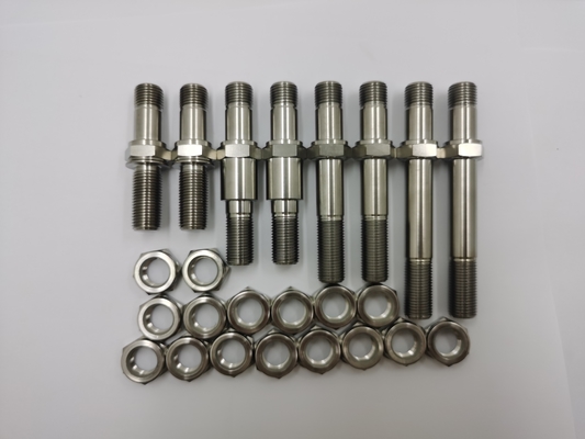 Το TITANIUM ONE NUT OR Q/C R/R S/P PLUS BOLT KIT της Universal Fitment Eagle είναι η τέλεια προσθήκη στο πλαίσιο του Sprint Car σας.